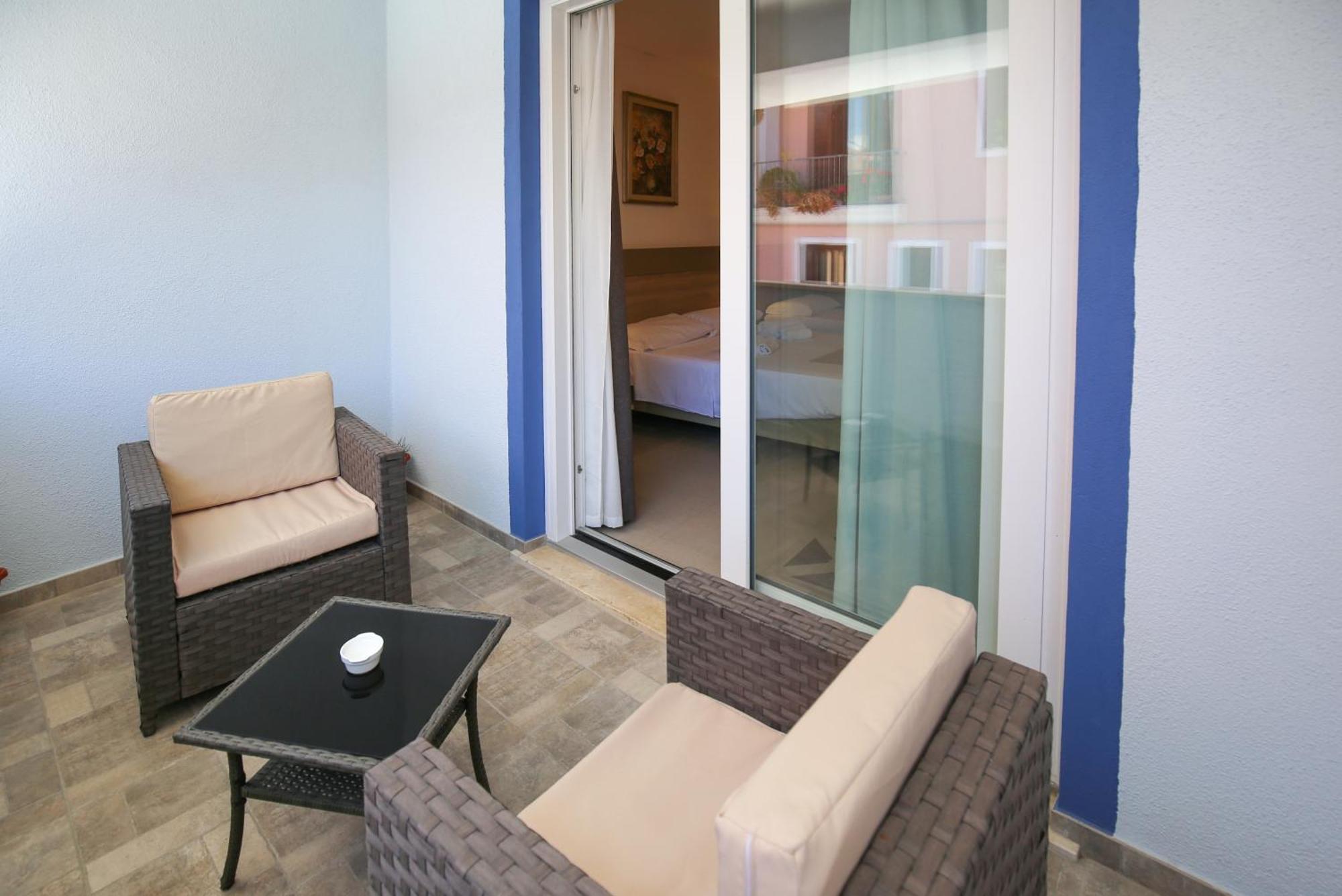 Hotel The Square Castelsardo Exterior foto