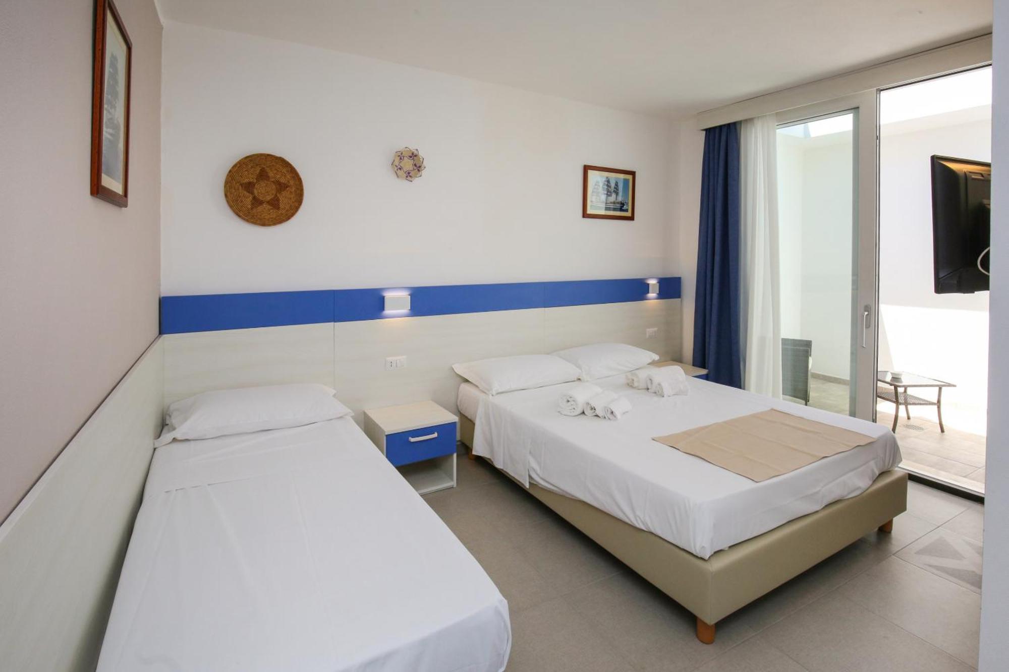 Hotel The Square Castelsardo Exterior foto