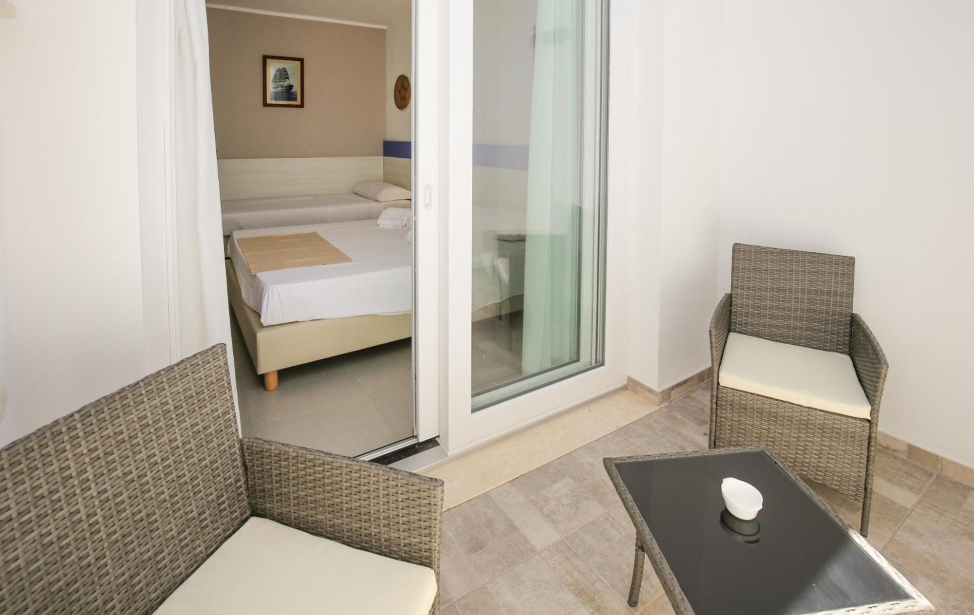 Hotel The Square Castelsardo Exterior foto