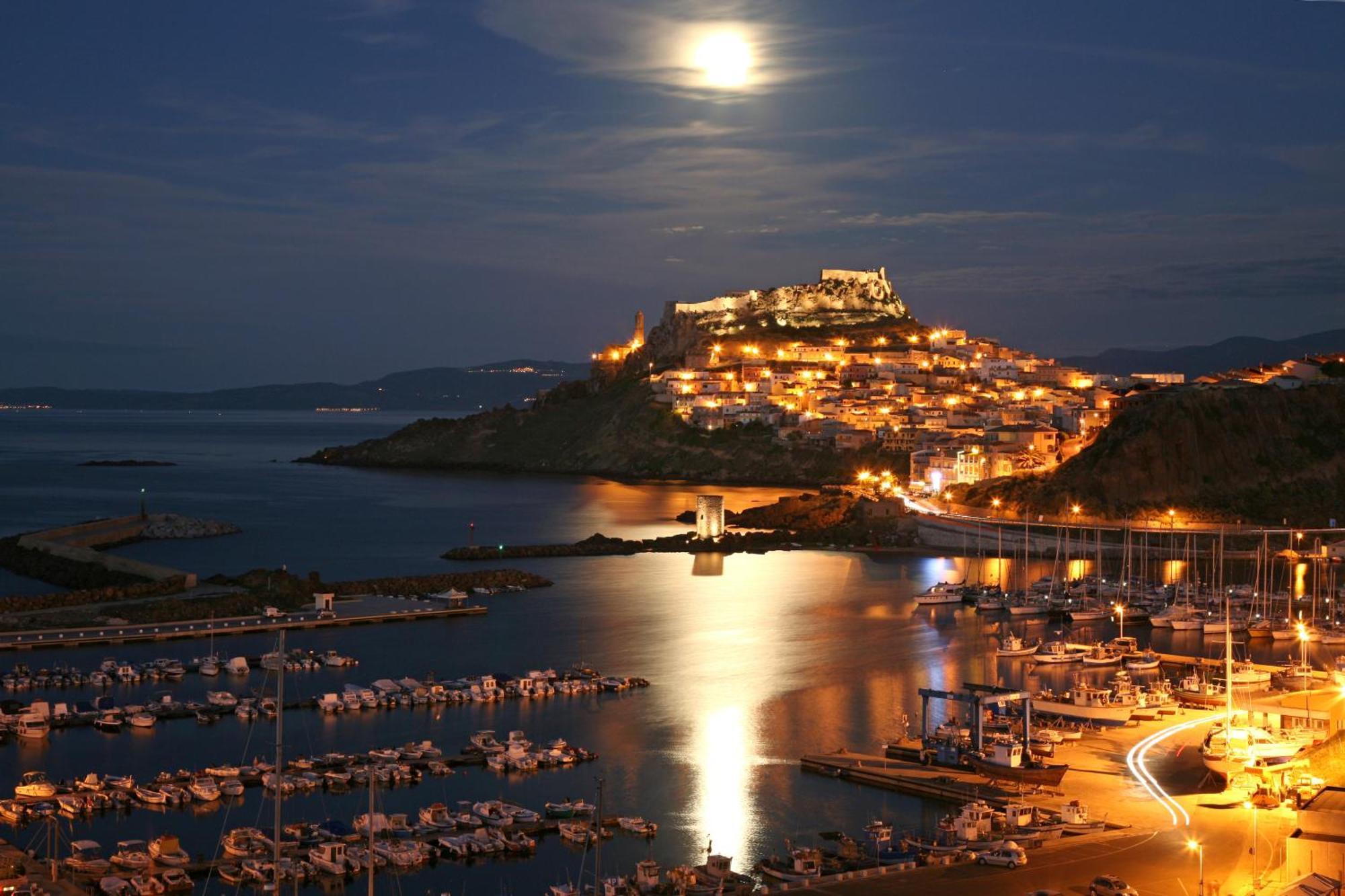 Hotel The Square Castelsardo Exterior foto