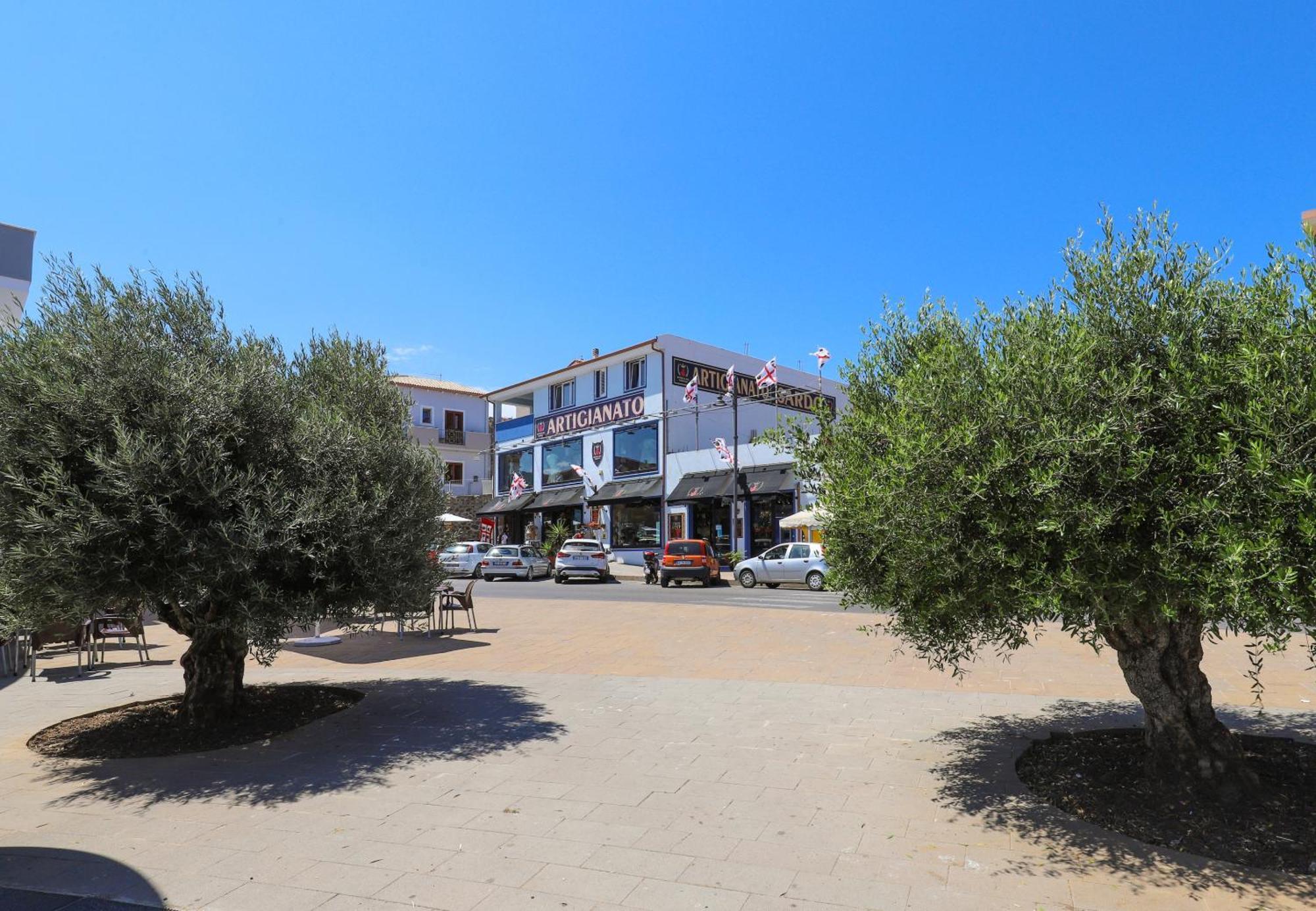 Hotel The Square Castelsardo Exterior foto