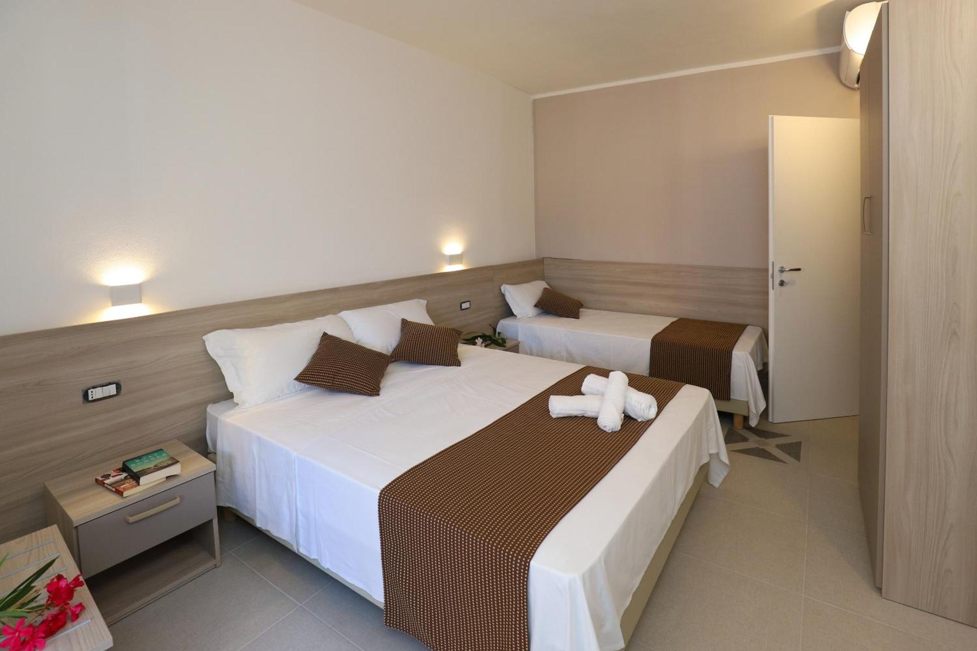 Hotel The Square Castelsardo Exterior foto